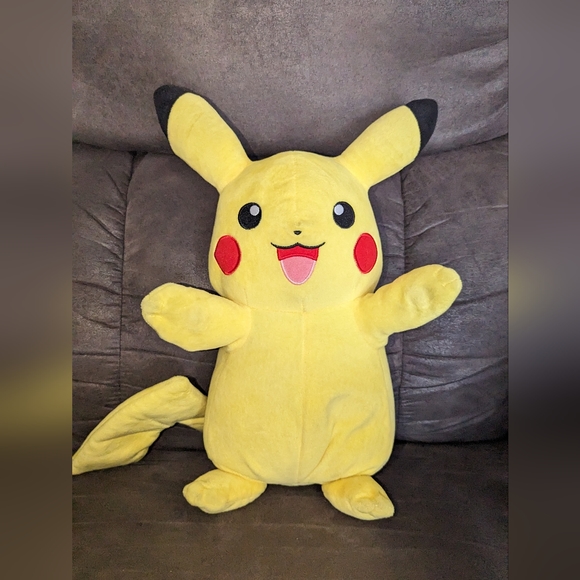WCT - Wicked Cool Toys - PIKACHU - Light & Sound Plush - Talking POKEMON - Picture 5 of 11